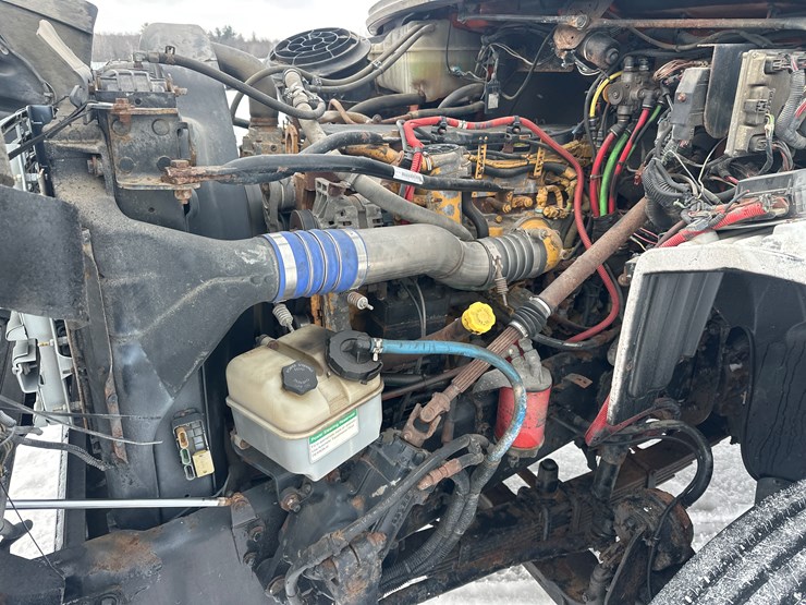 2009-caterpillar-c13-image-45