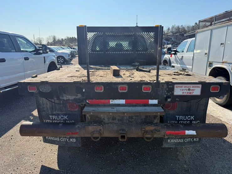 2012-ford-f550-xl-image-4