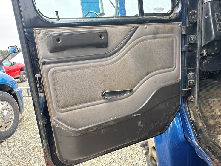 1999-international-4900-image-30