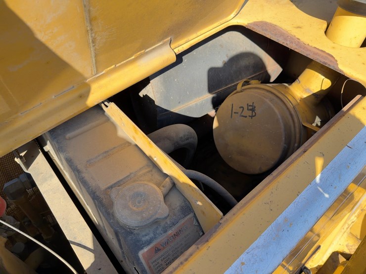 1997-caterpillar-446b-image-16