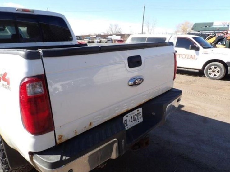 2015-ford-f350-image-34