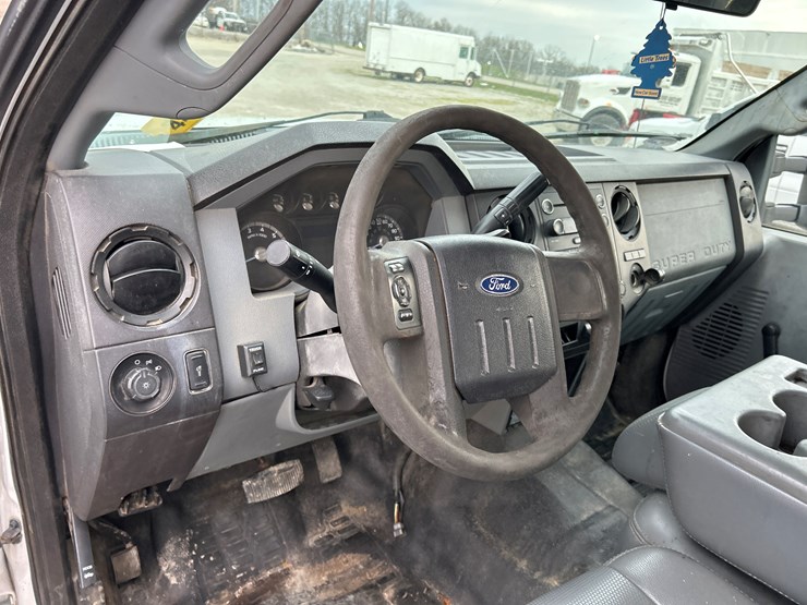 2011-ford-f350-image-41