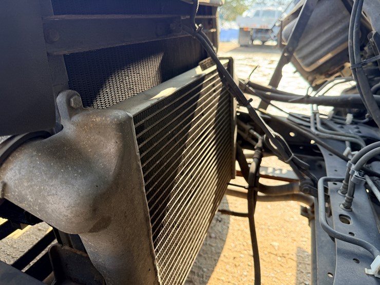 2001-isuzu-npr-image-51