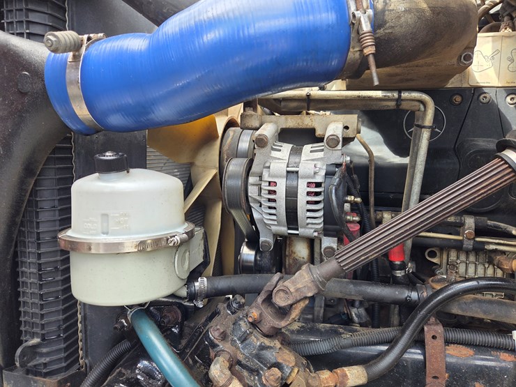 2005-massey-ferguson-8-image-51