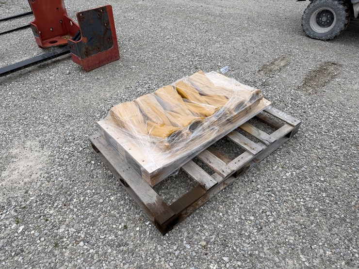 caterpillar-10-image-2