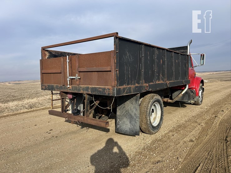 2002-international-4700-image-8