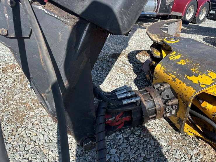 2007-timberpro-tf830-image-26