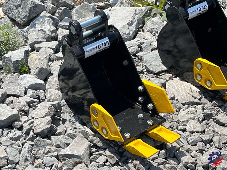 unused-2026-ce-8"-toothed-bucket-image-7