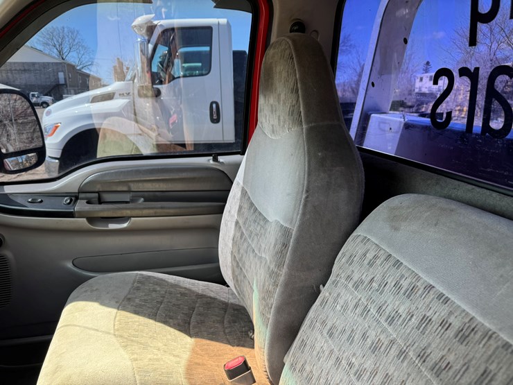 1999-ford-f550-image-37