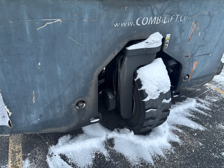 #1869-•-2012-combilift-cl-8011-multi-directional-forklift-image-51