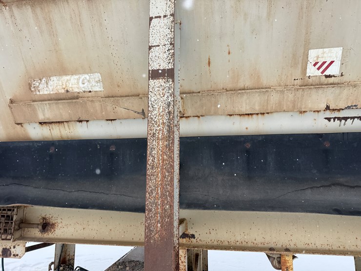 #2210-•-fabtek-14'x96"x128"-feeder-bin-image-28