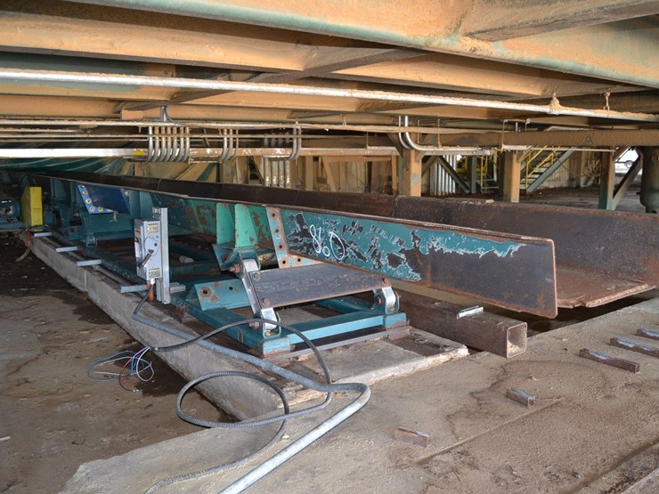 action-24"x40'-vibrating-conveyor-w/-10hp-drive-w/-fiberglass-section-image-4