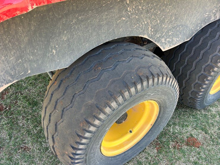 2014-new-holland-big-baler-340-image-17