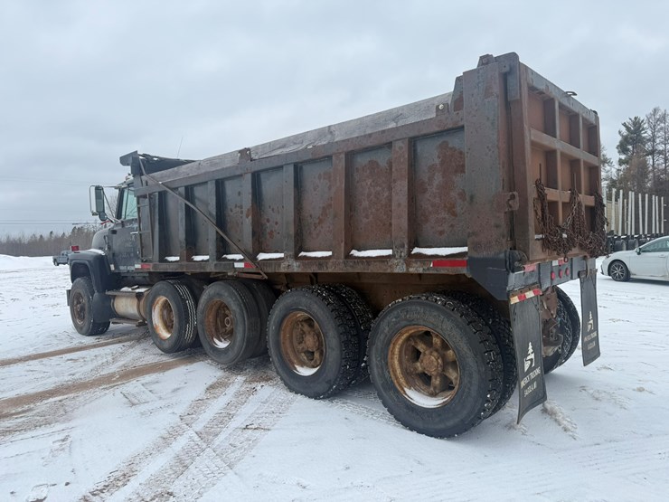 #1113-•-1990-ford-quad-axle-dump-truck-image-3
