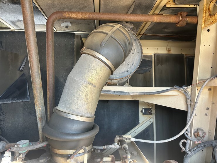 #60115-•-ingersoll-rand-1070-towable-air-compressor-image-47