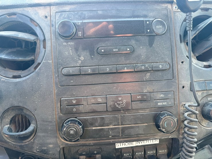 2012-ford-f550-xl-image-37