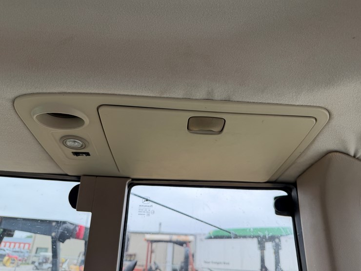 john-deere-6420-image-13