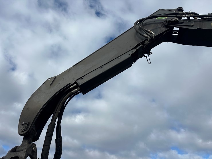 2016-deere-2154d-image-25