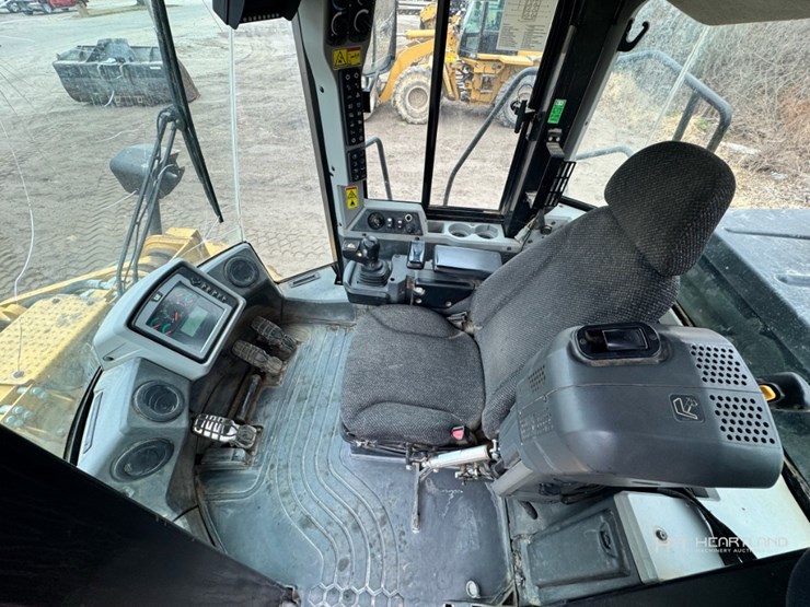 2012-caterpillar-966k-image-20