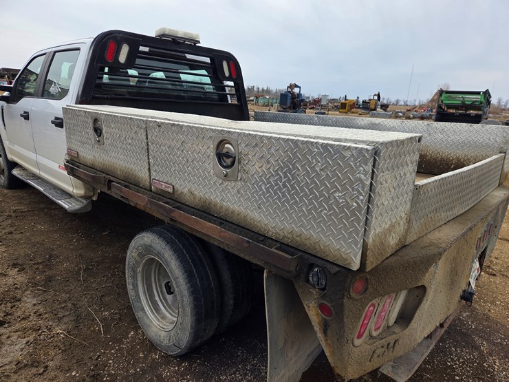 2017-ford-f350-image-21