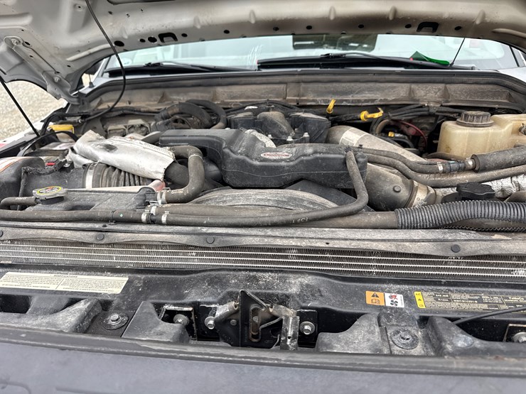 2015-ford-f550-image-16