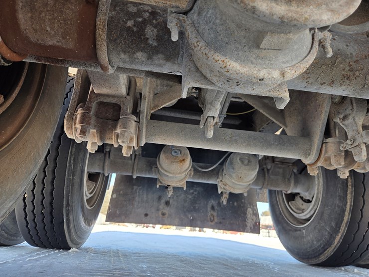 1998-massey-ferguson-8-image-23