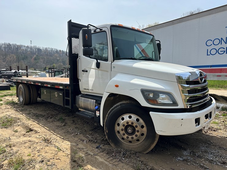 2020-hino-268-image-5