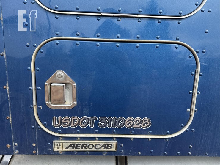 2005-kenworth-w900-image-29