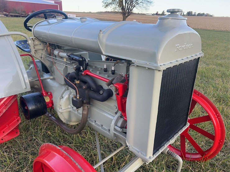 1926-fordson-tractor-image-10