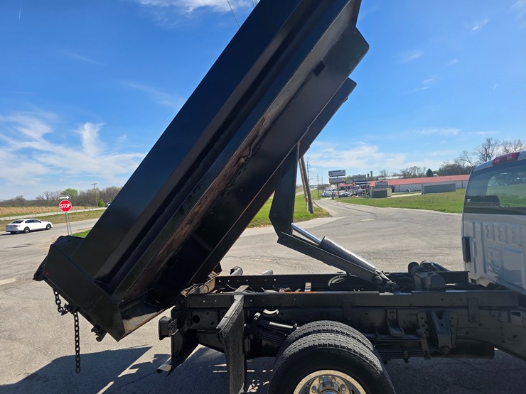 2019-chevrolet-silverado-3500-image-60