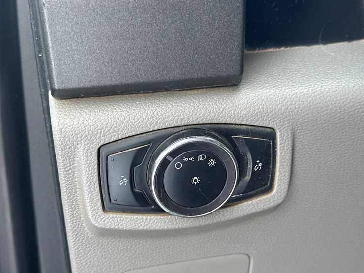 2017-ford-f350-image-49