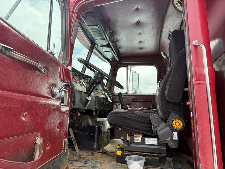 #2016-•-1990-western-star-quad-axle-dump-truck-image-45