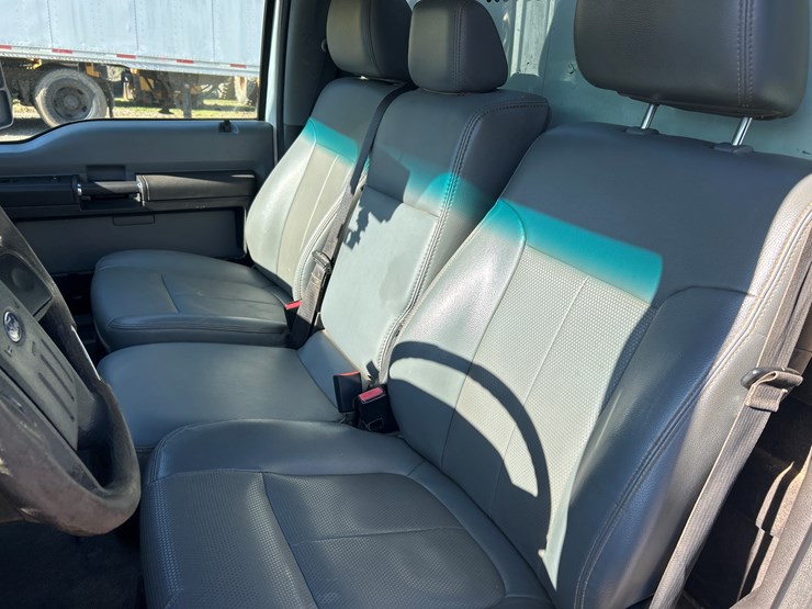 2012-ford-f550-image-43