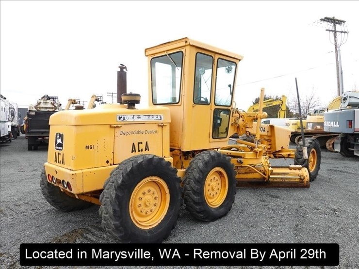 1975-deere-570a-image-15