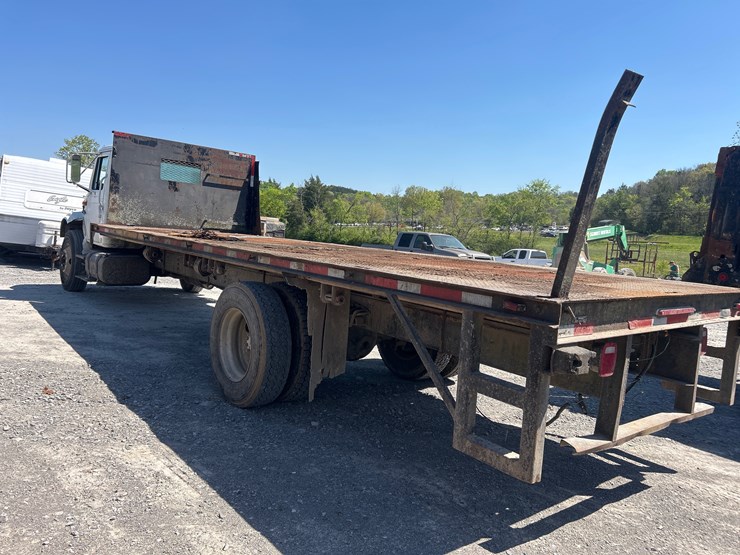 1998-international-4700-image-7