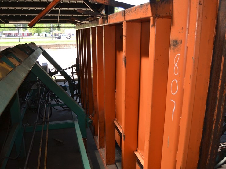 cae-6'-5-arm-tilting-break-down-hoist-w/-10'-5-strand-decline-deck-w/-stick-removable-belt-image-4