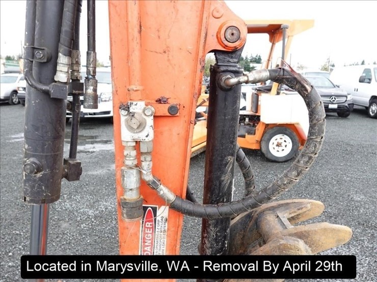 2016-kubota-kx040-4-image-28