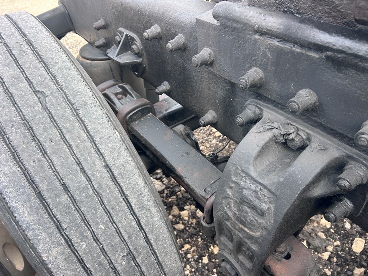 1998-peterbilt-379-image-36