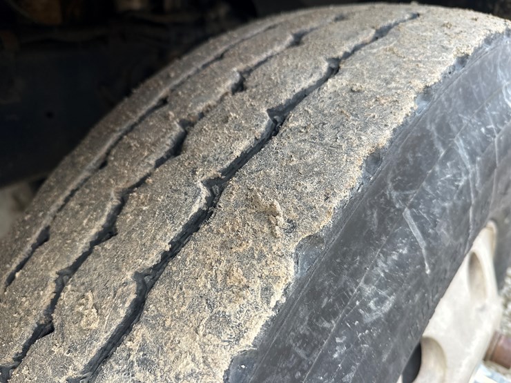 2001-caterpillar-c15-image-49