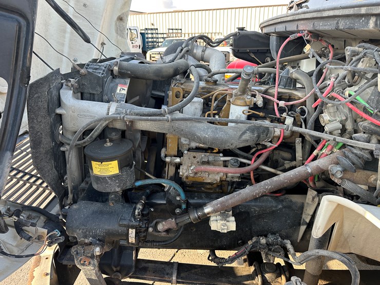 freightliner-fl70-image-50