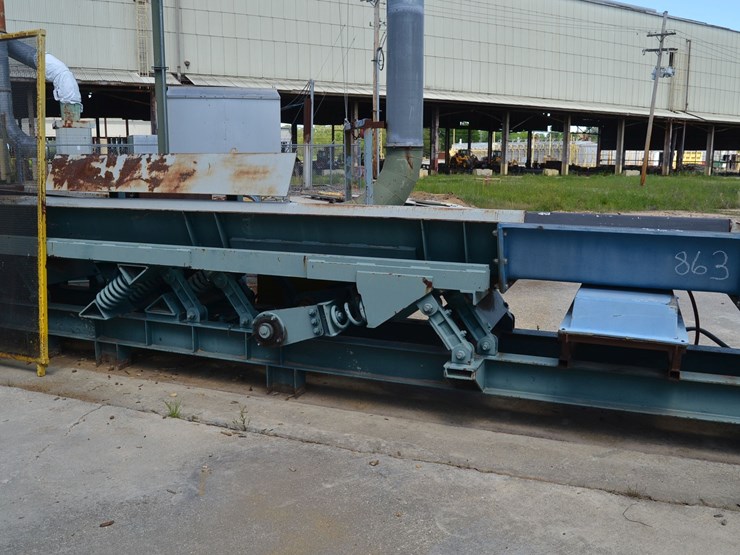 action-24"x28'-balanced-vibrating-conveyor-w/-mdi-metal-detector-w/-3hp-drive-motor-image-4