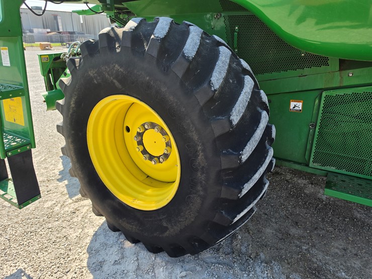 2006-john-deere-9560-sts-image-15