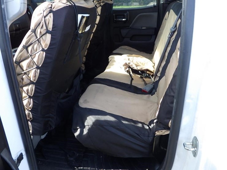 2017-chevrolet-2500hd-image-25