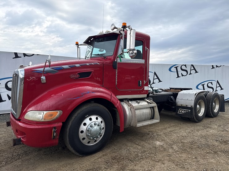 2008-peterbilt-386-image-1