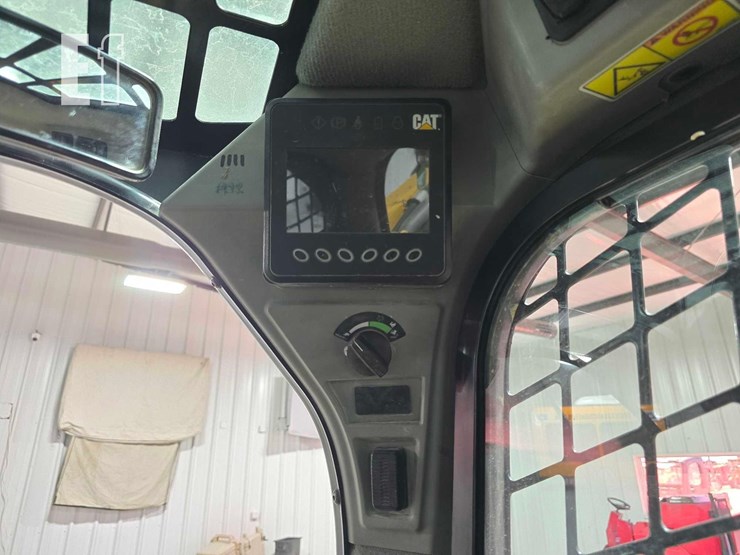 2022-caterpillar-289d3-image-19