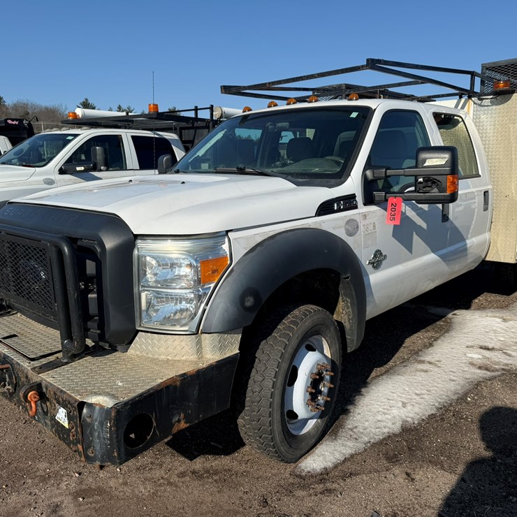 2012 FORD F550 XL