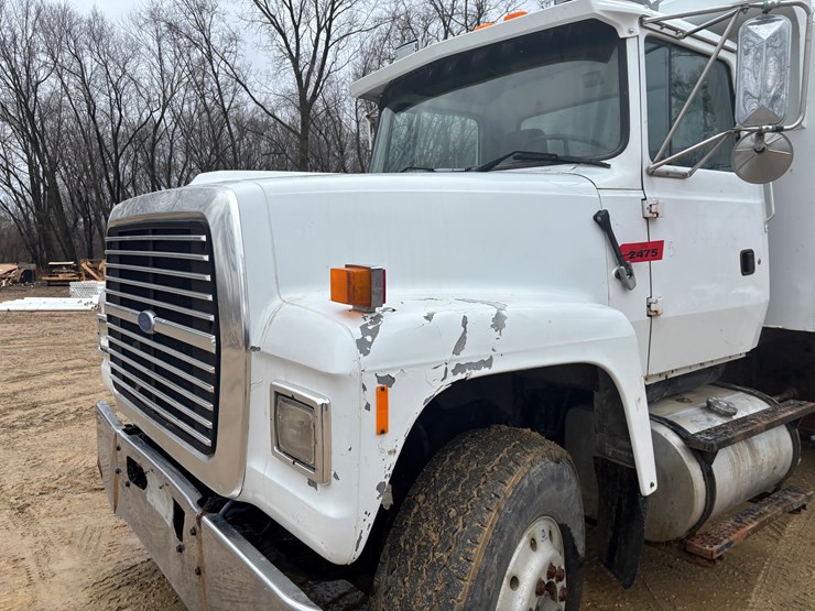 1997-ford-lt8000-image-7