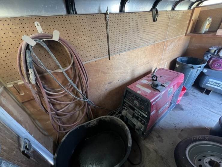 1992-cargo-wells-image-18