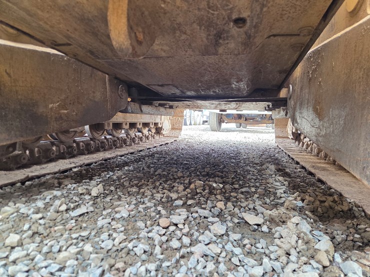 caterpillar-d6n-xl-image-32