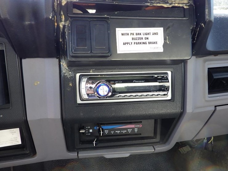 1998-ford-f700-image-28